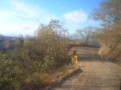 Carretera de Monteverde a Puntarenas, Costa Rica, vuelta al mundo, round the world, La vuelta al mundo de Asun y Ricardo, mundoporlibre.com