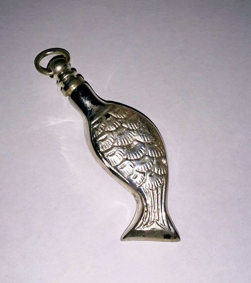 Kissys Mermaid Tail Antique Perfume Bottle Pendant Collectable Item Mermaid Tail Antique Perfume Bottle Pendant