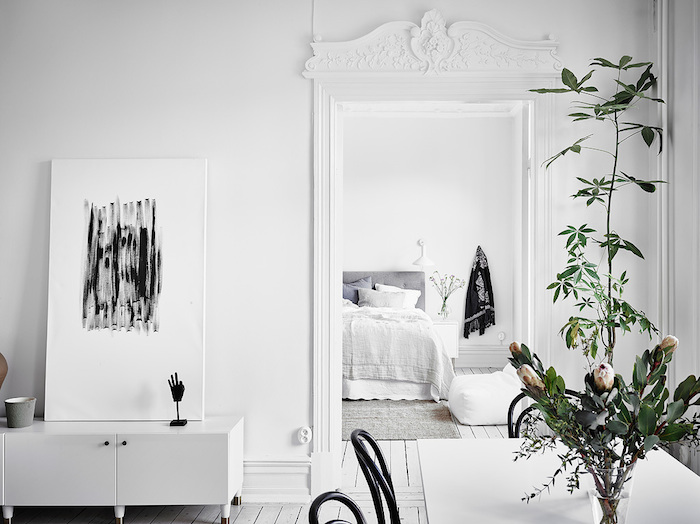 WHITE APARTMENT IN SWEDEN