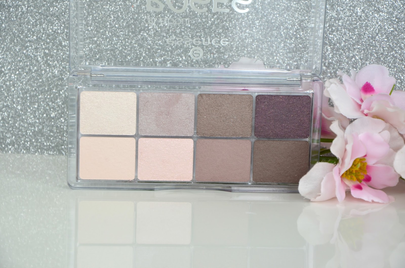 Essence All about roses eyeshadow palette