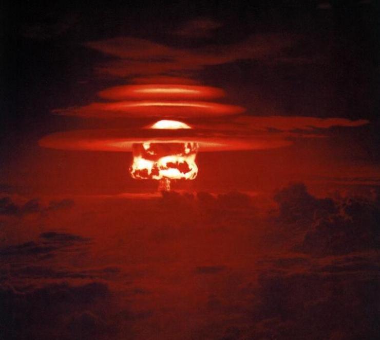 TOP 10 LAS BOMBAS NUCLEARES MAS PODEROSAS DEL MUNDO Lo mejor de lo mejor