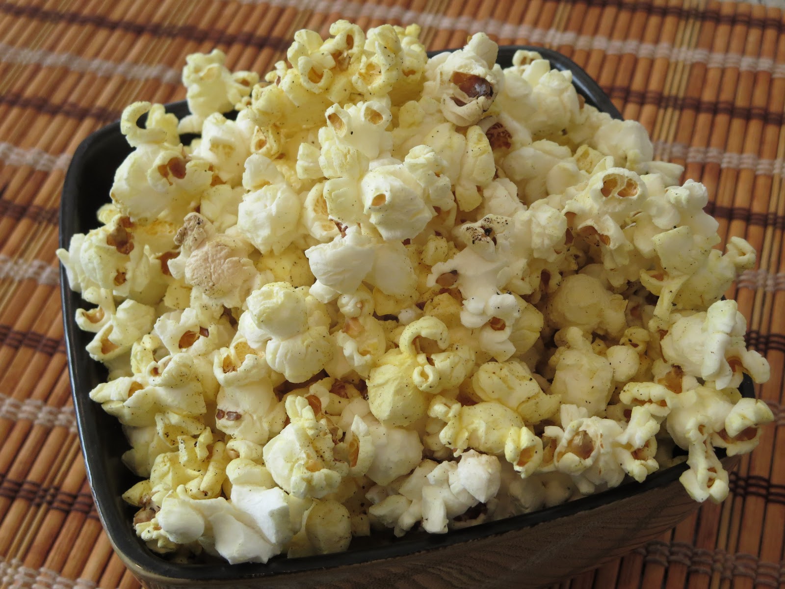 Popcorn (pressure cooker method)