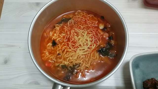 농심 오징어짬뽕 (오짬) 라면 - 예전보다 맛이 없어진것 같은데..