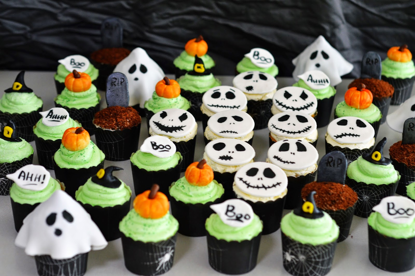 Feathers & Figs: Halloween Cupcakes