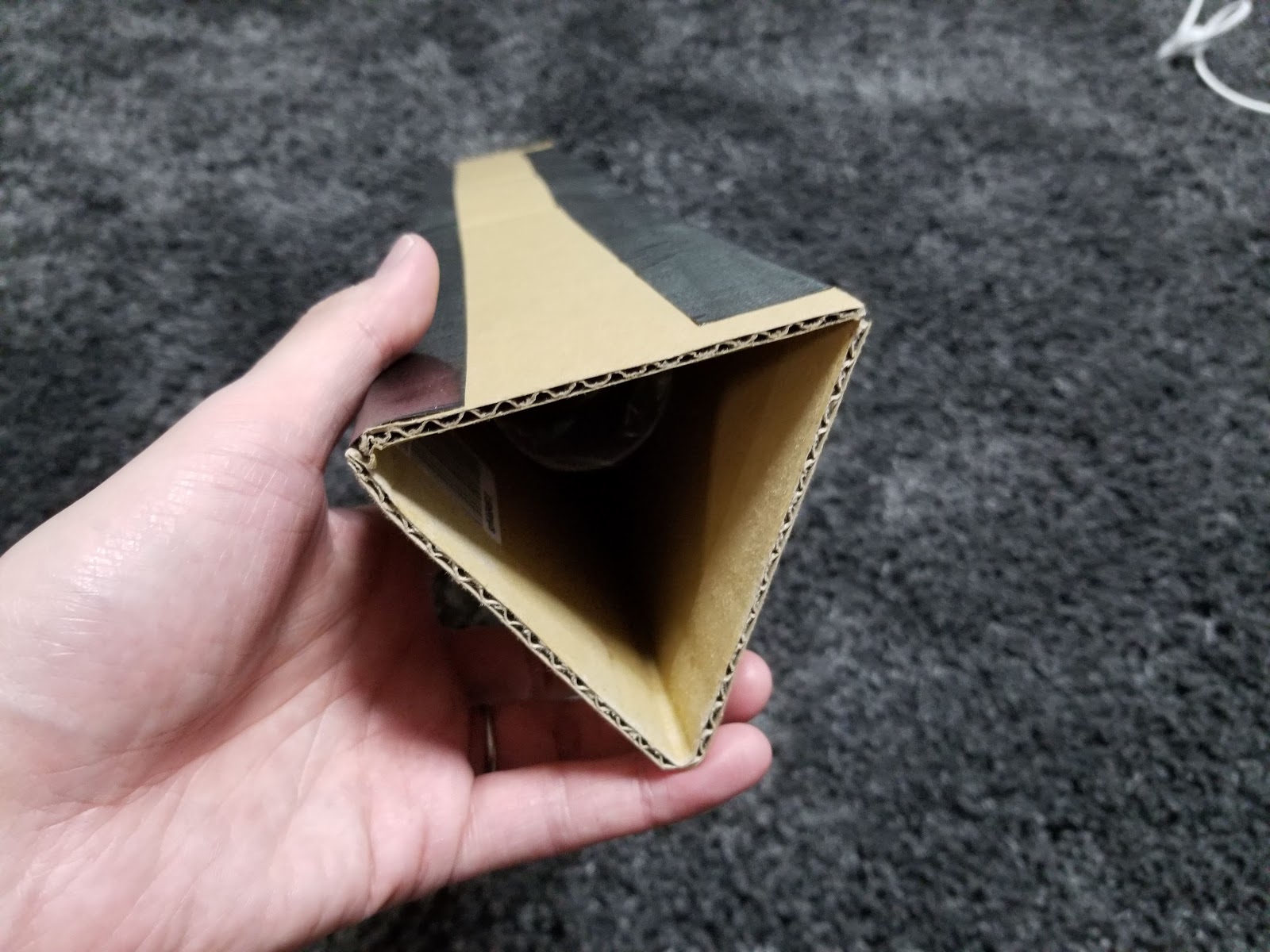 メルカリとかヤフオクでポスターを発送する方法をシェアしよう タログタログ