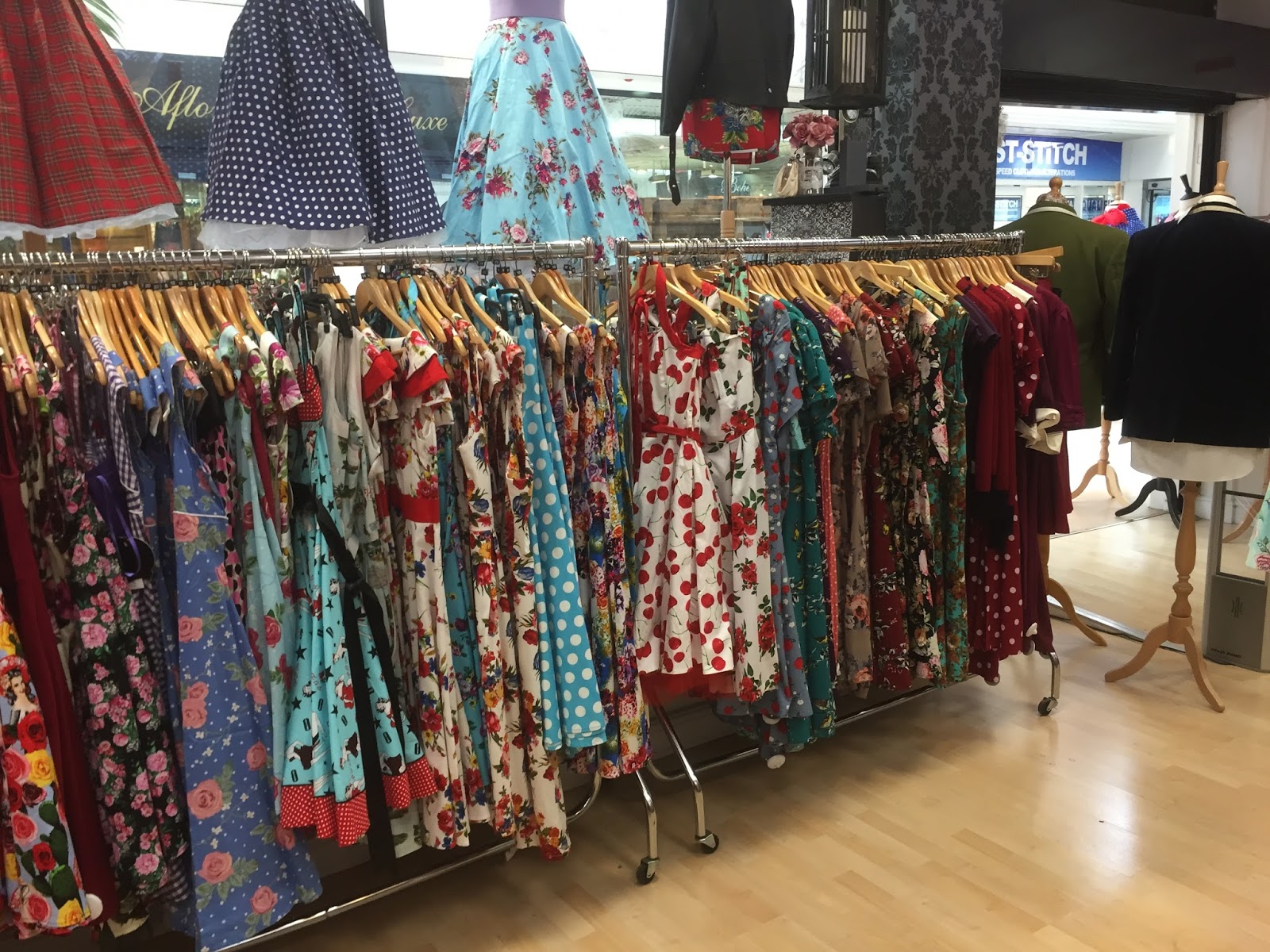 The Powderpuff Room An interview with Gretchen from Bohemian Finds!