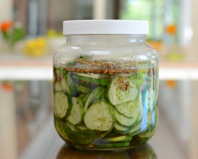 Homemade Bread & Butter Pickles ♥ AVeggieVenture.com, no canning required, great for sandwiches and charcuterie boards.