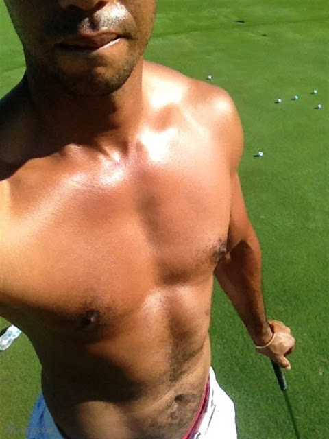 Tiger Woods nudo.
