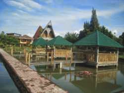 Hotel Terbaik di Danau Toba Parapat - Toba Village Inn