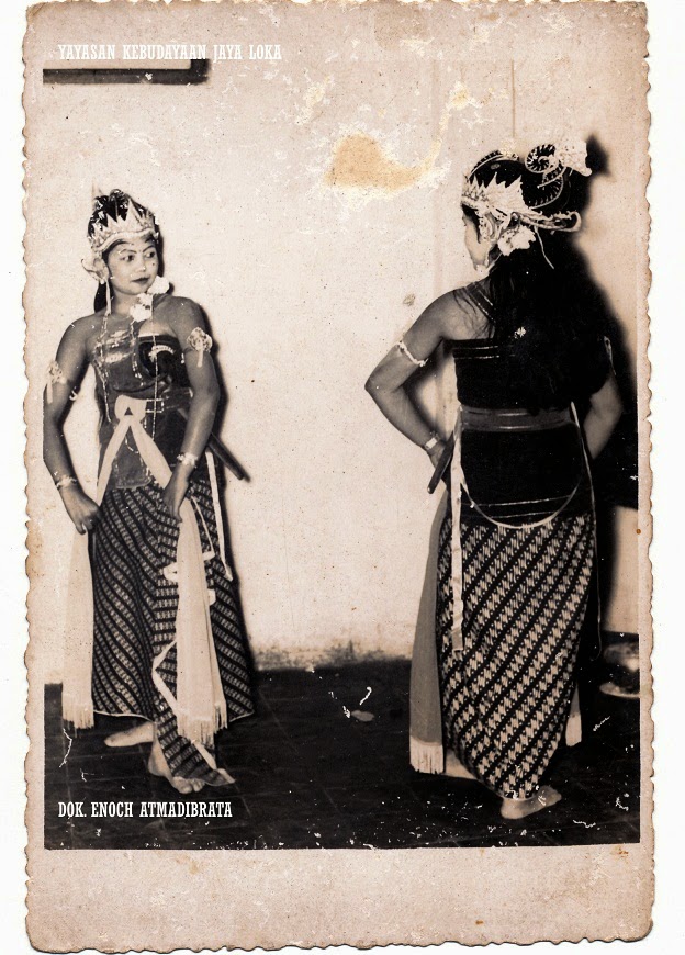 Tari Tradisional Jawa Barat Tari Wayang