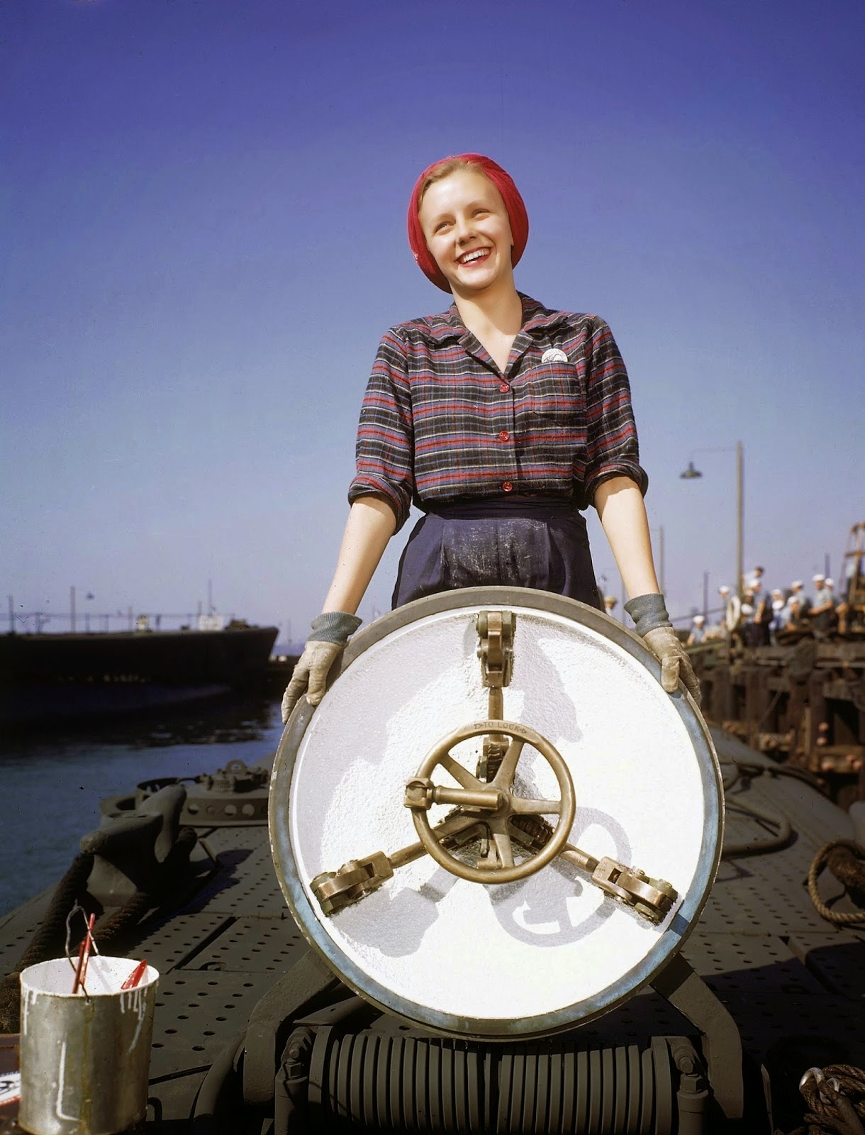 http://2.bp.blogspot.com/-eZ-YrtRWh6w/VLaaOj_Bb_I/AAAAAAABOKQ/rwvfpynXJTk/s1600/Rare+Color+Photographs+from+World+War+II+(15).jpg