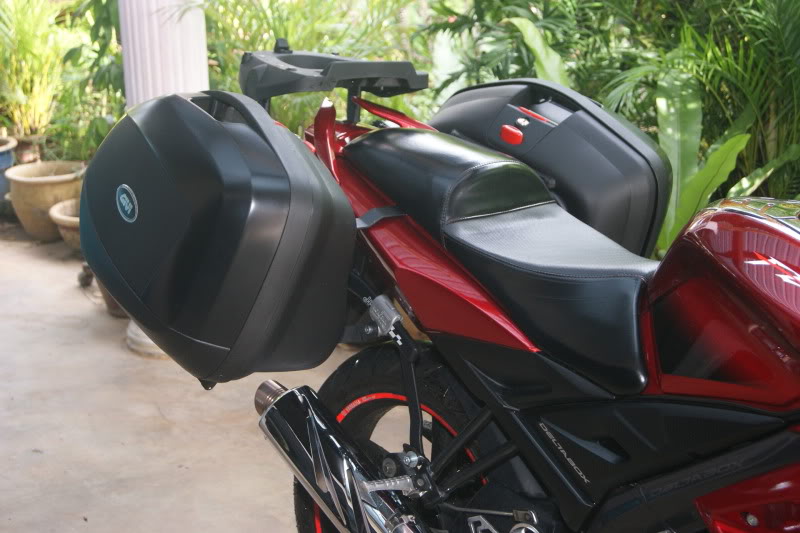 Yamaha FZ150i Storage...