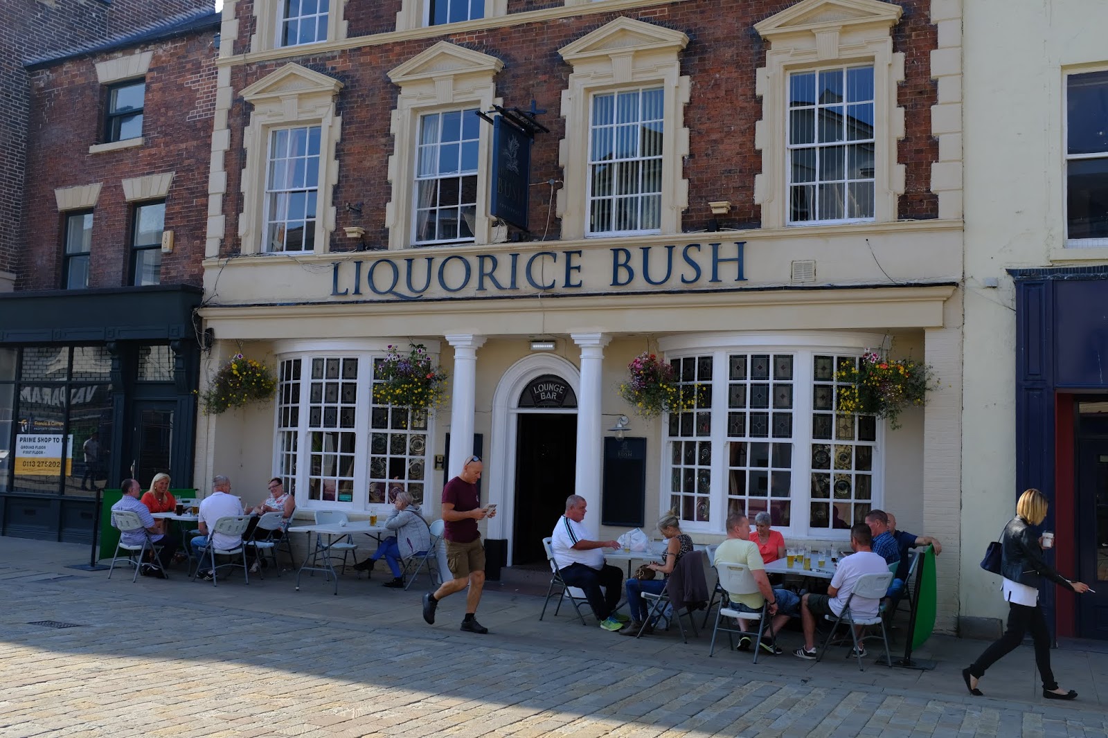 London Calling PONTEFRACT to visit Alan and Cath Mace.