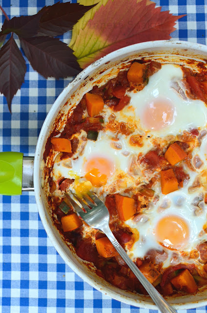 jesienne śniadanie, dynia, jajka