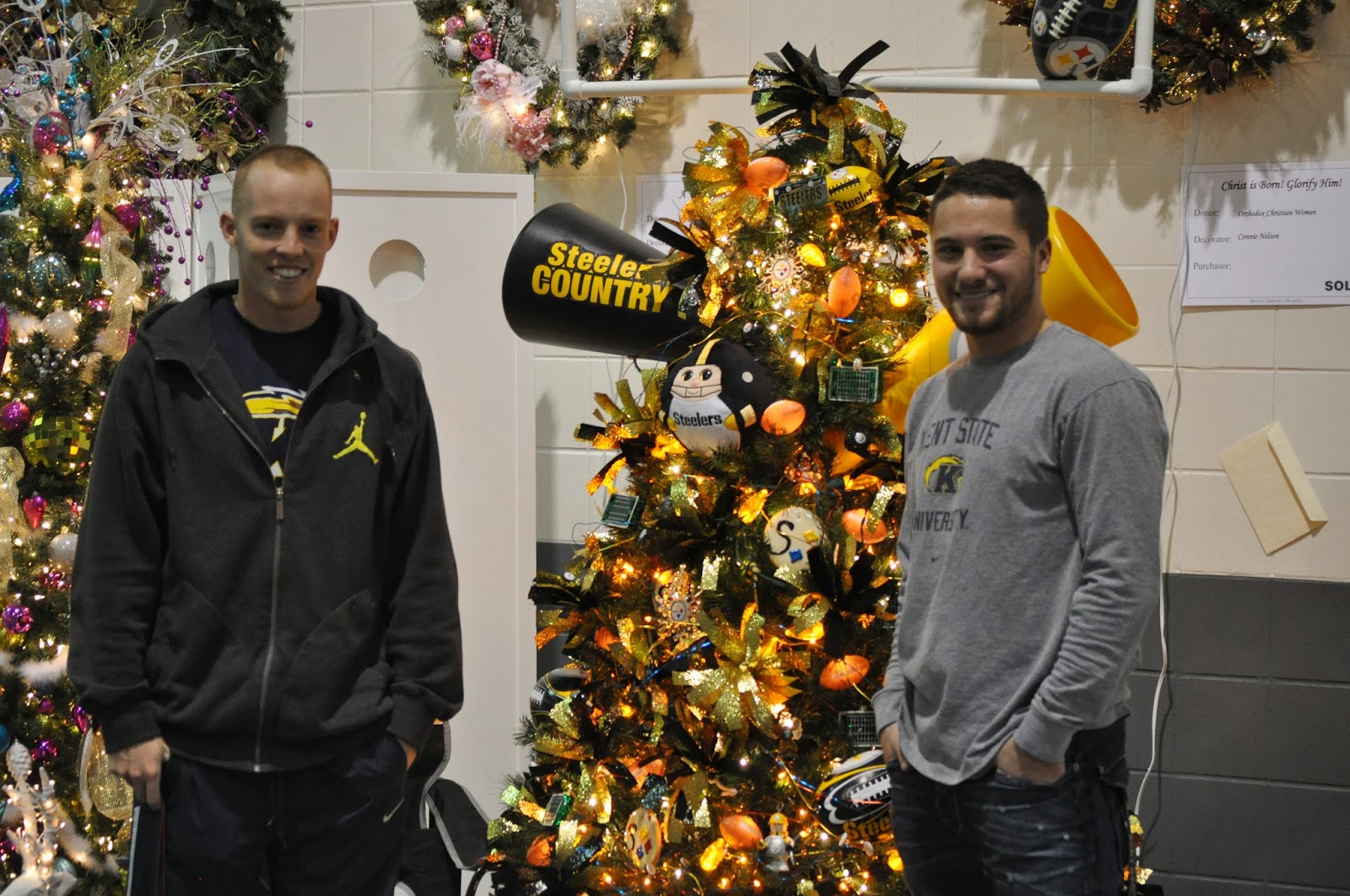 Kent State Baseball Volunteering at the Holiday Tree Festival
