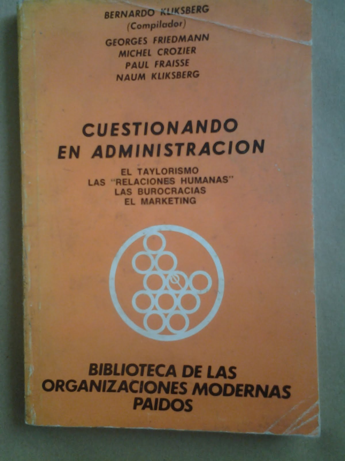 65 - Libro publicado por la Editorial Paidos. Argentina.1979.