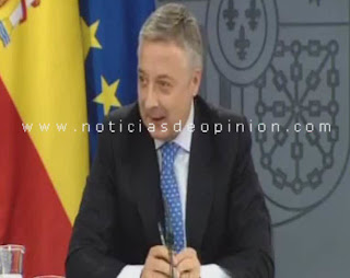 El nuevo Portavoz del Gobierno, José Blanco, confundió la cadena sueca Ikea con el jugador de baloncesto nacionalizado, Serge Ibaka El nuevo Portavoz del Gobierno, José Blanco, confundió la cadena sueca Ikea con el jugador de baloncesto nacionalizado, Serge Ibaka