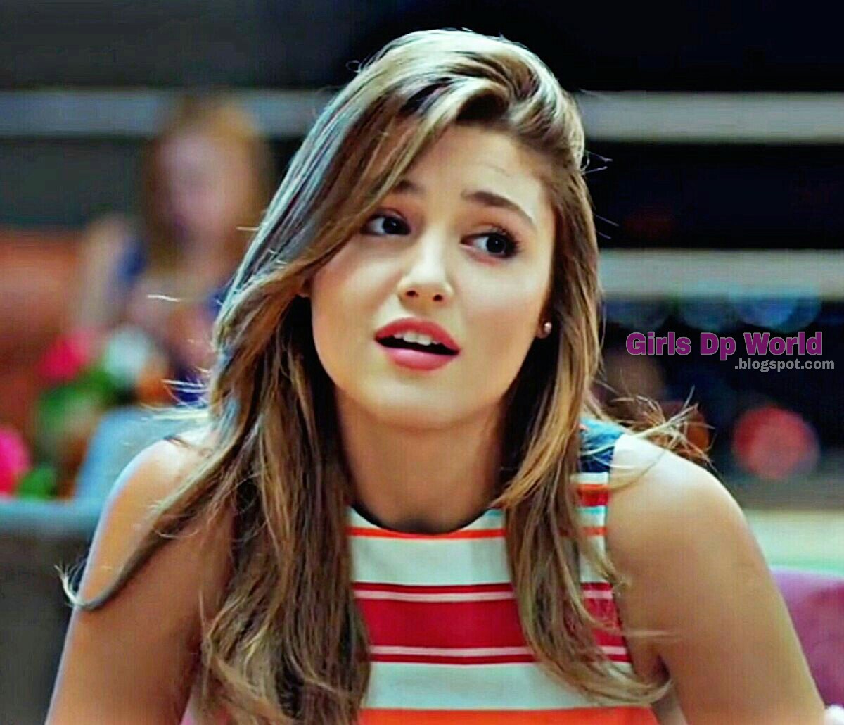 Hande Er el Beautiful Images HD Wallpaper ~ Stylish DP Girls