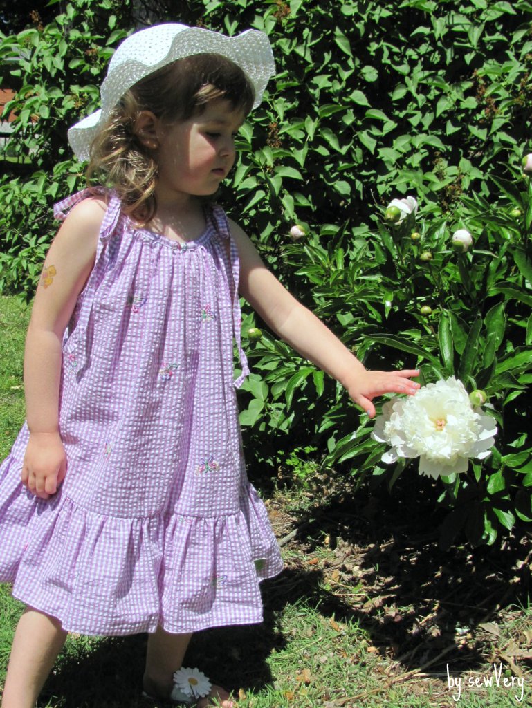 sewVery Fun in the Sun Dress!