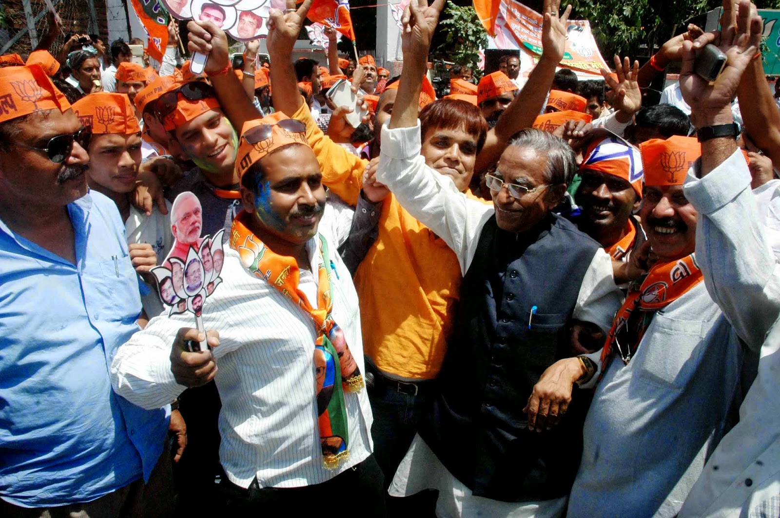 View Patna BJP supporters celebrate party's thumping win in Lok Sabha