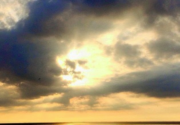 Foto: 'rosto de Deus' surge entre as nuvens.