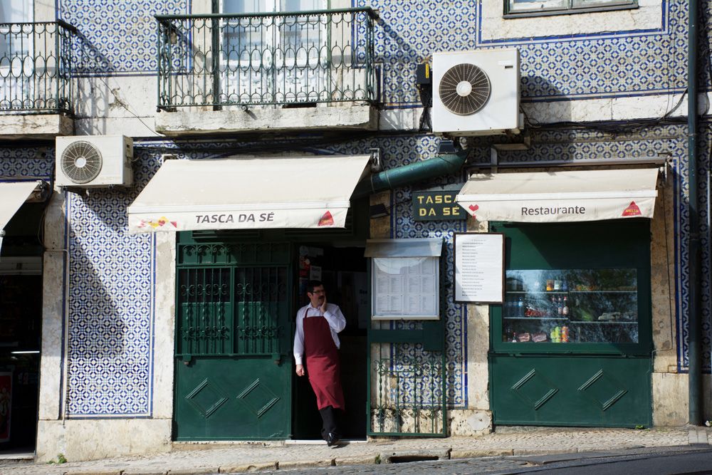 Ginger Albrecht Lisbon Dispatches From A Narrow Sidewalk