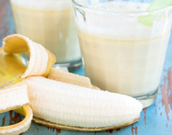 Pieniškas bananų kokteilis
