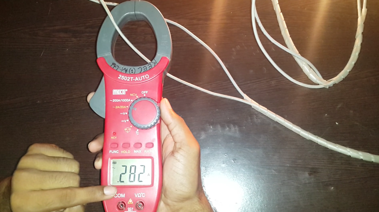 How To Use Clamp Meter ( In Hindi )