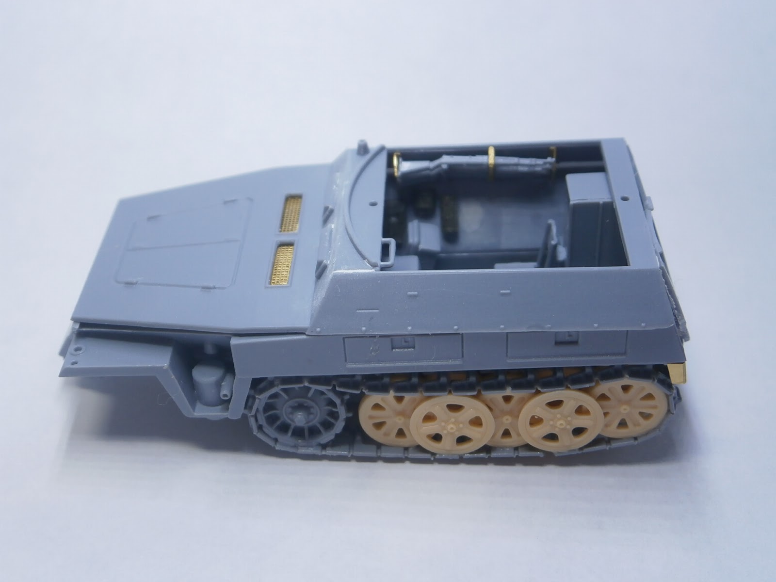 Diorama Ardennes (Puma, Sdkfz 250 Neu & Schwimm) - Page 3 P2200180