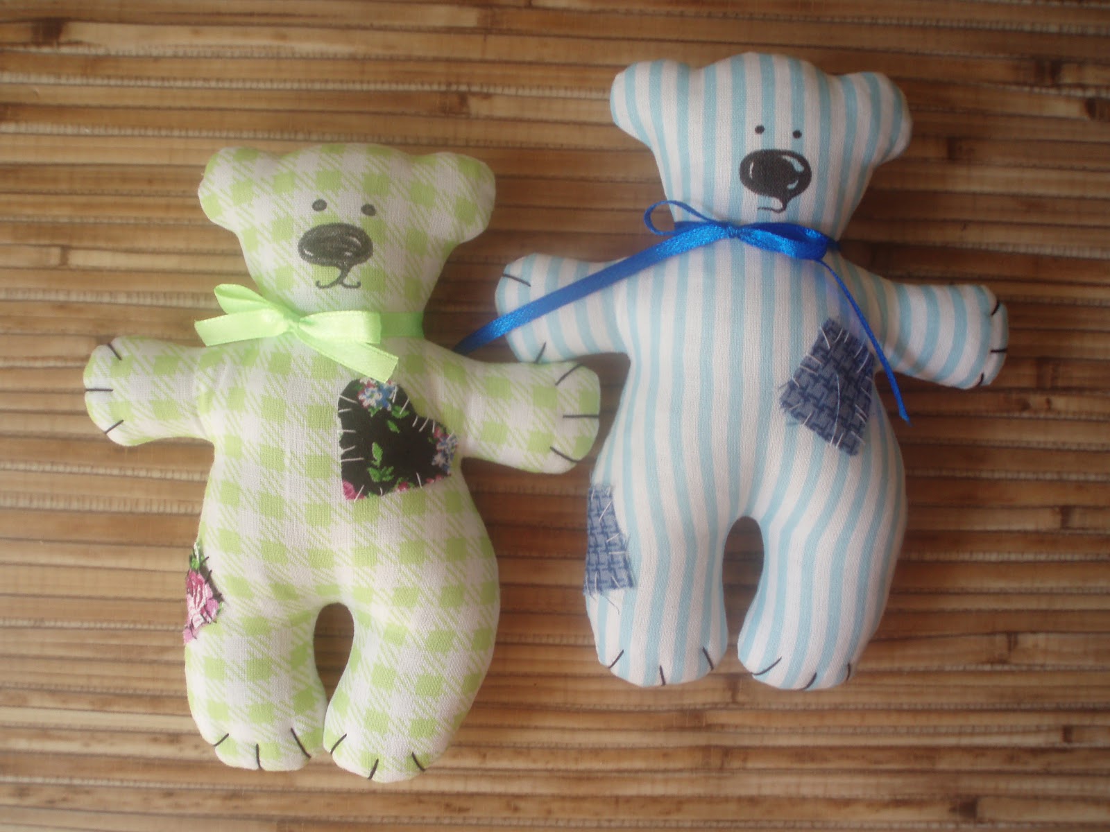 медвежонок мультяшный. мишка с куклой бойко топают ноты. зверята танцуют. м. красивые детские игрушки.