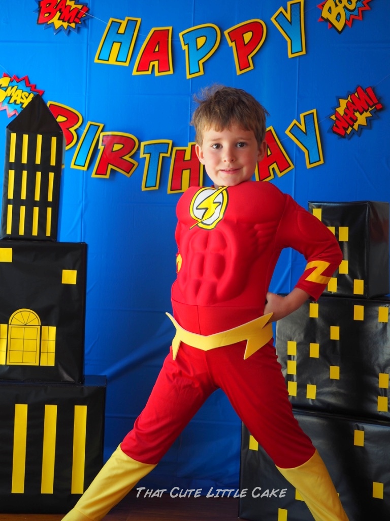 Superhero Birthday Party Ideas - via BirdsParty.com