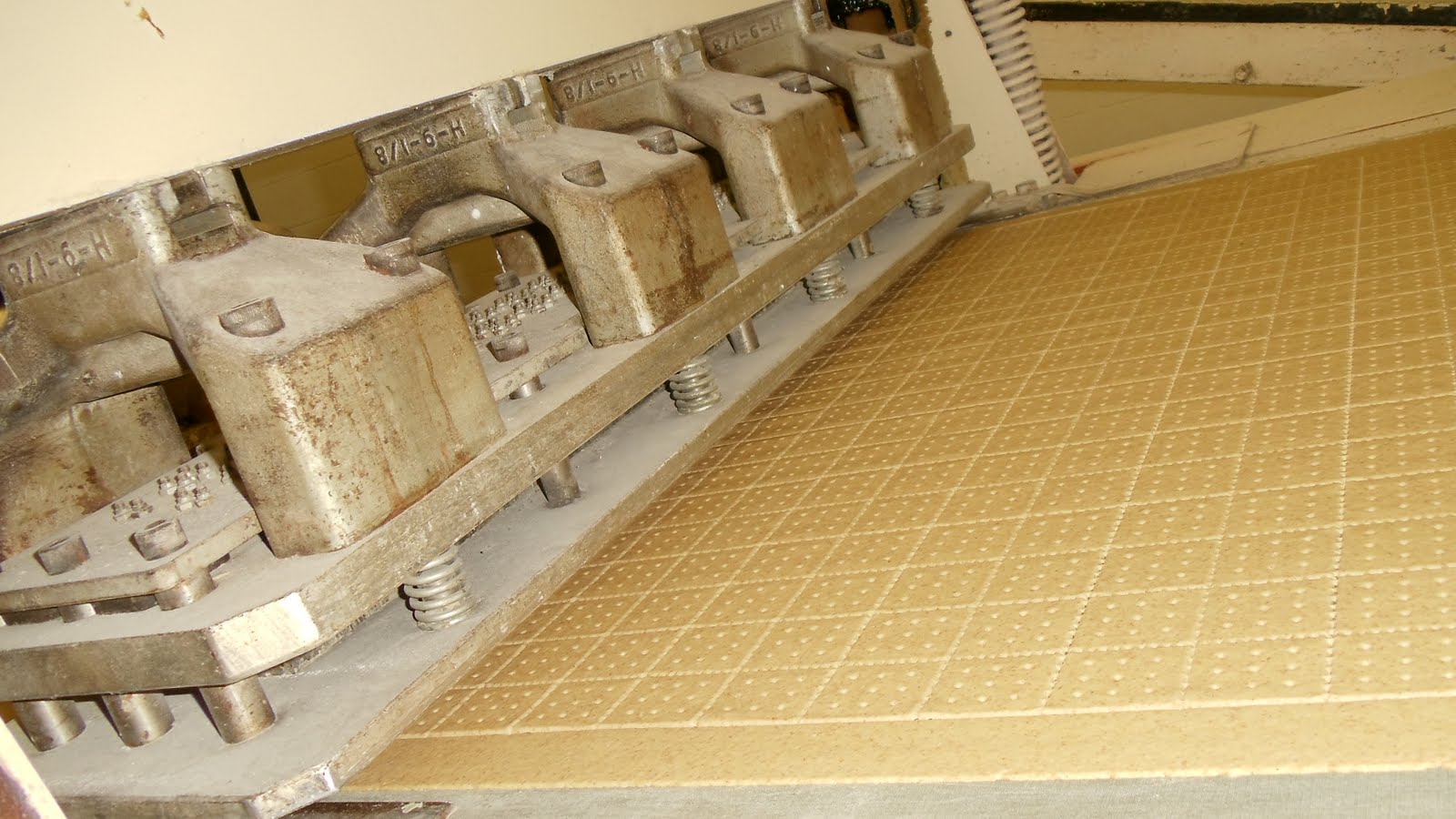 Hawaii FYI Factory tour of Diamond Bakery