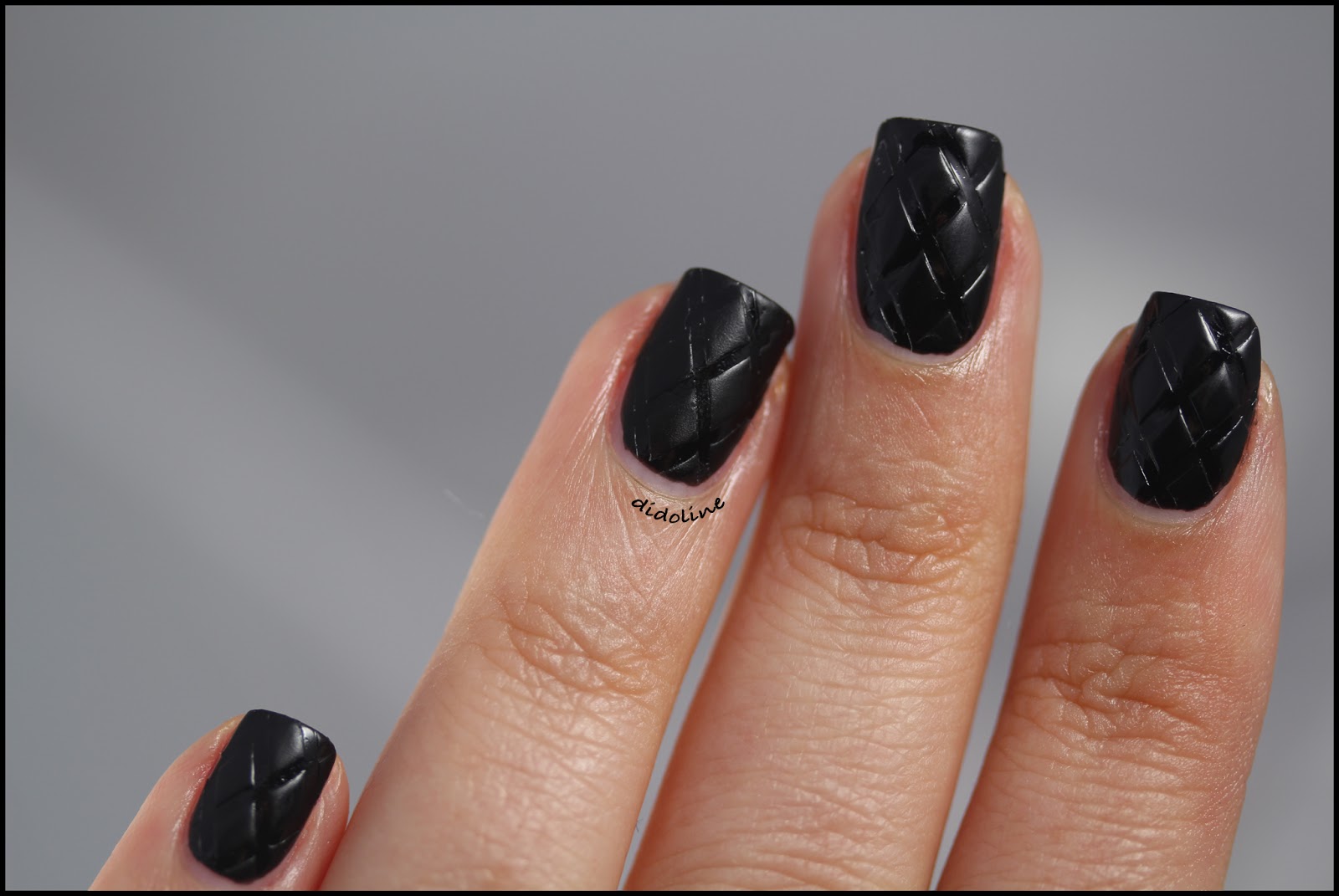 Didoline's Nails (en): Nails inspired by Revlon
