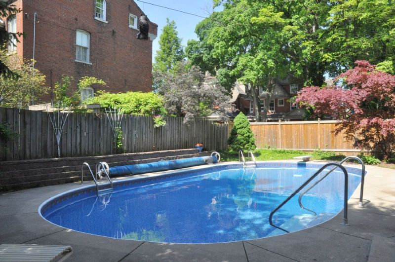 FRESH BRICK 269 BAY STREET SOUTH, HAMILTON, ONTARIO, CIRCA 1880