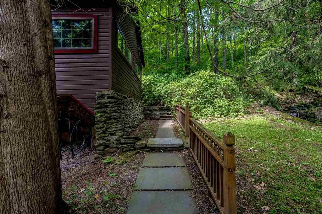 Sweet House Dreams Mayfair Lodge 1850 Adirondack Style Cabin in Shandaken, New York