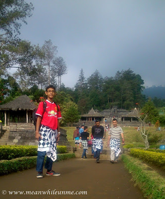 selfie at Candi Cetho, Candi di Atas Kahyangan selfie at Candi Cetho, Candi di Atas Kahyangan