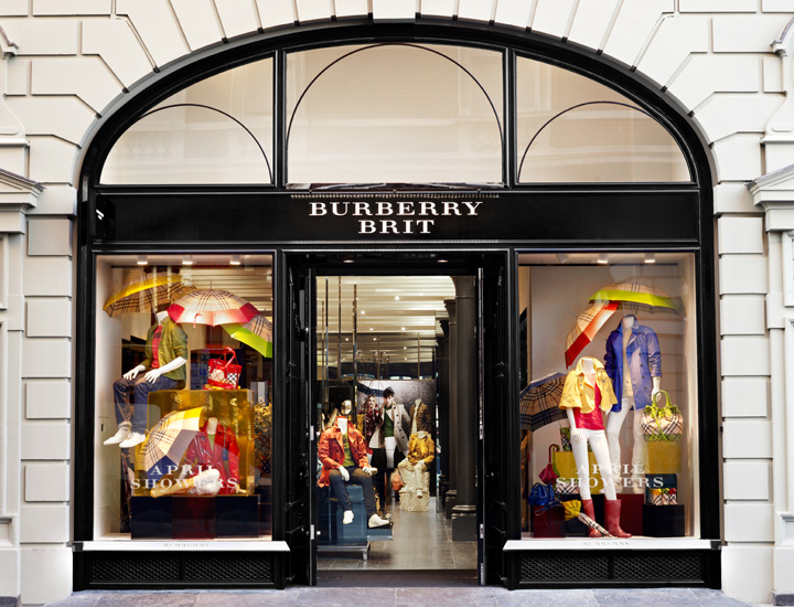 DouglasDasi: Burberry Brit Store Front