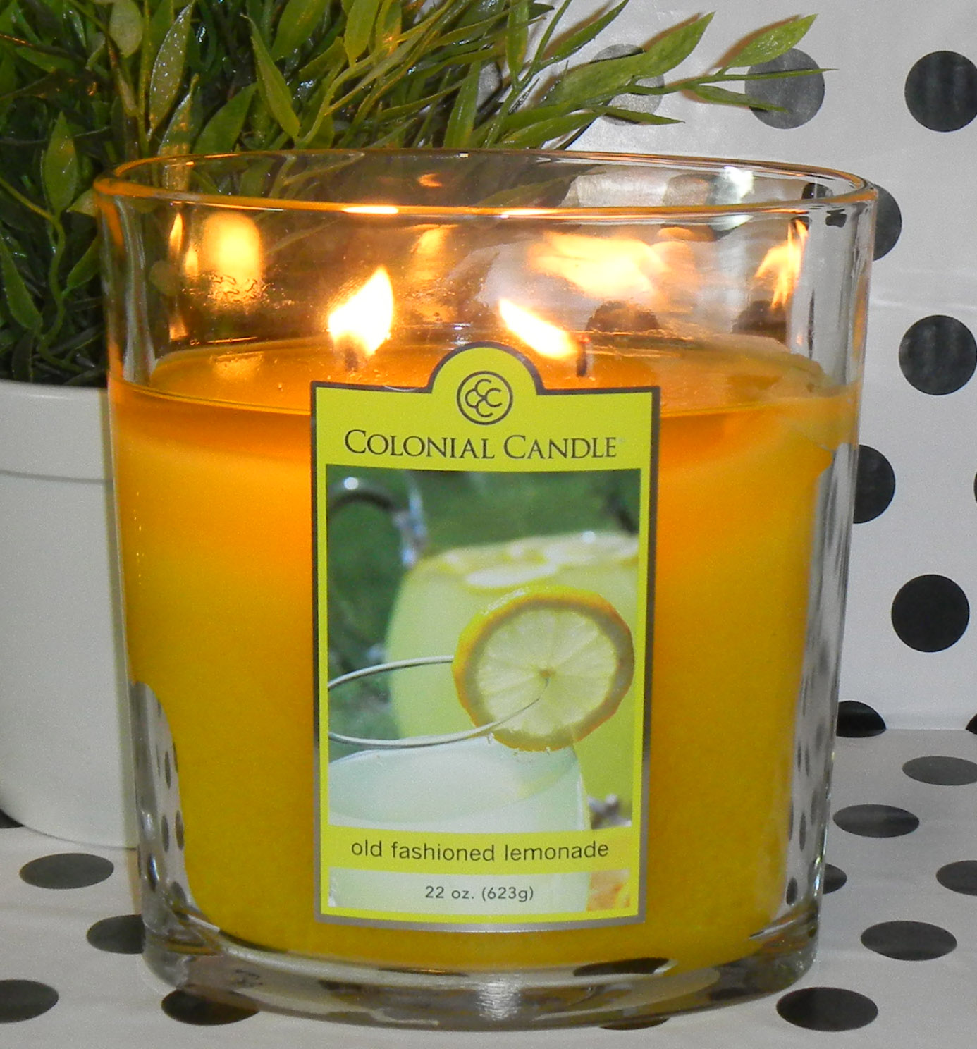 LIFE AND STUFF Old Fashioned Lemoande (Colonial Candle) vs. Country