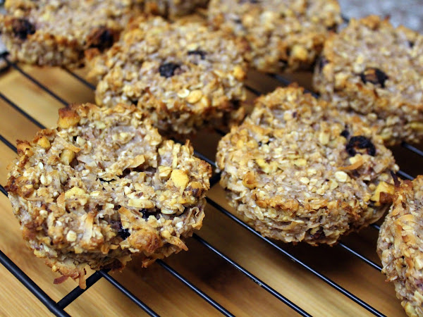 Cookies beat beets any day! (Blueberry Coconut Oatmeal Breakfast Cookies)