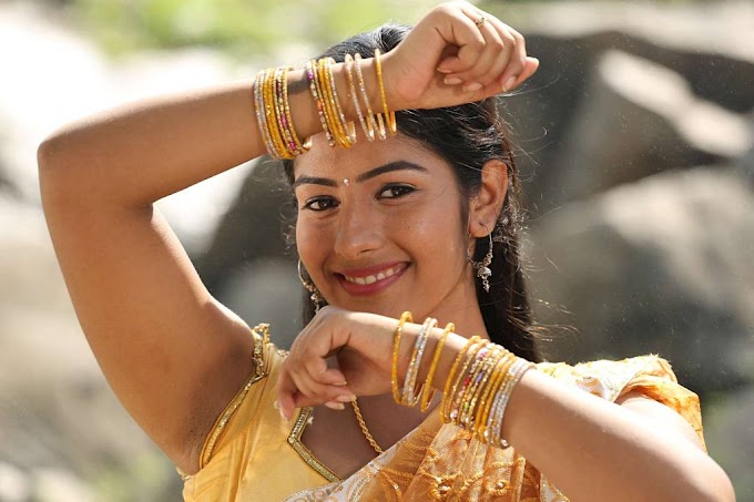 Actress Nalini Dark Armpit