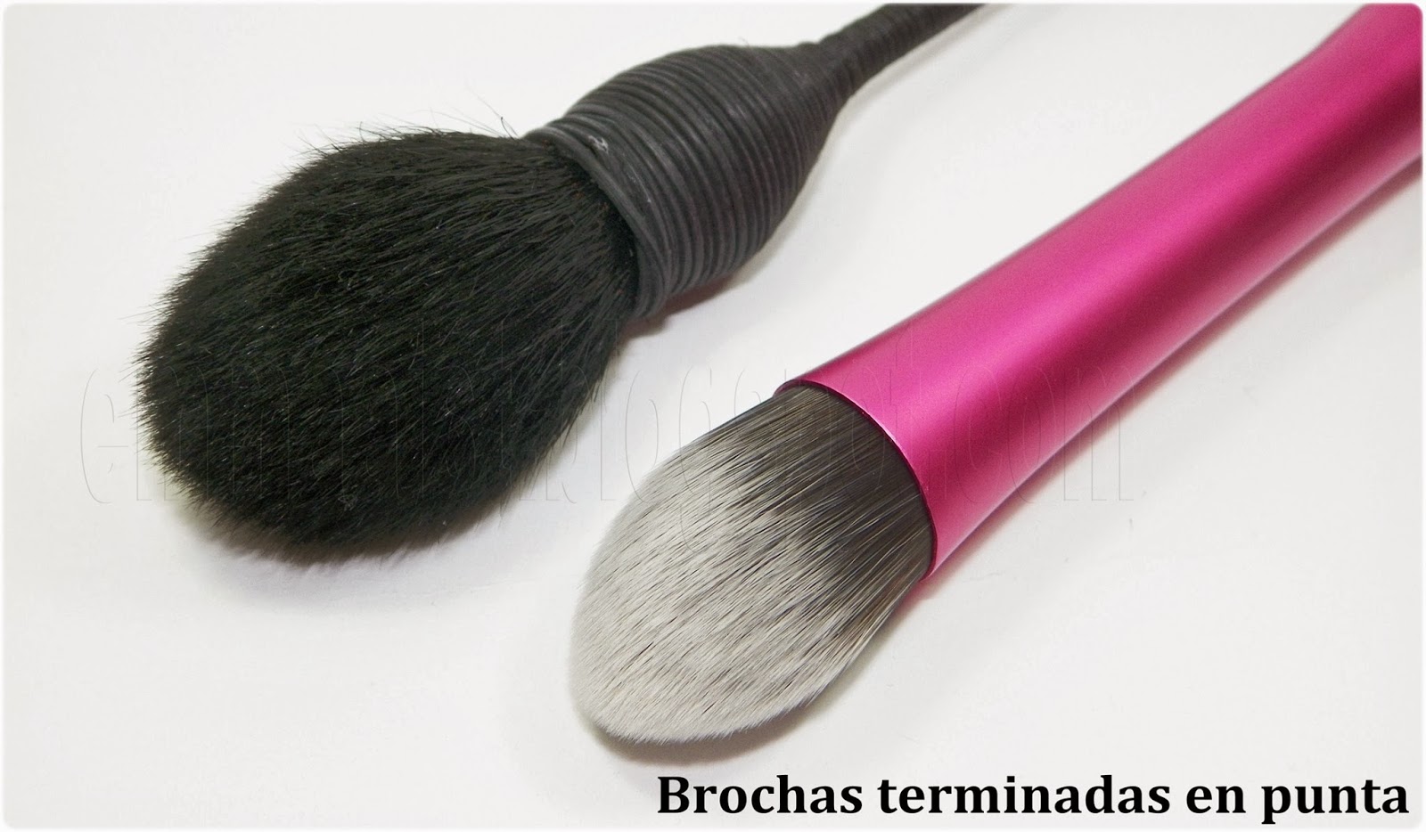 con que brocha aplicar el iluminador