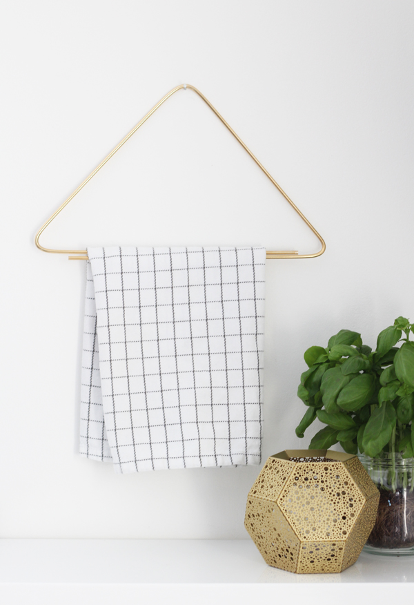 Hogar diez: 4 diy colgadores de toallas