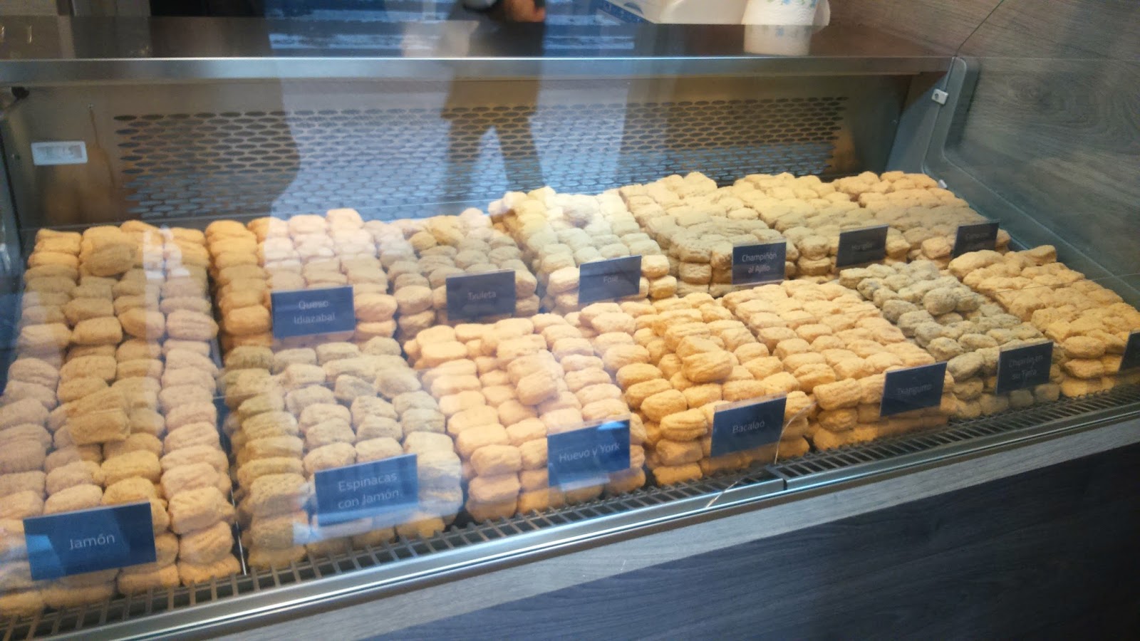 Ajilimojili Croqueta y Presumida