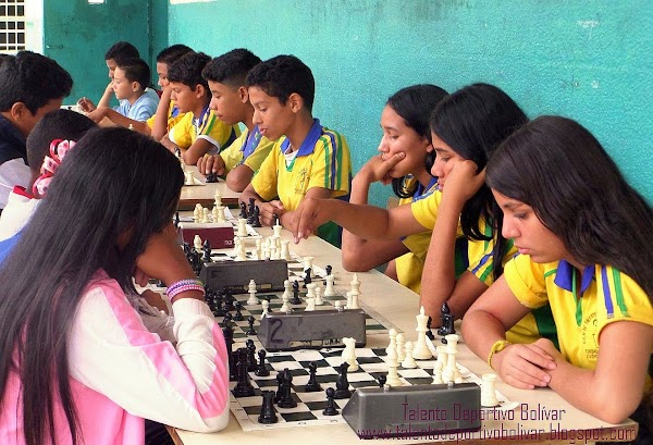 Exitoso Cuadrangular Ajedrecístico colegial “Bicentenario Congreso de Angostura” Enmarcado en el “Día de la Juventud” Exitoso Cuadrangular Ajedrecístico colegial “Bicentenario Congreso de Angostura” Enmarcado en el “Día de la Juventud”