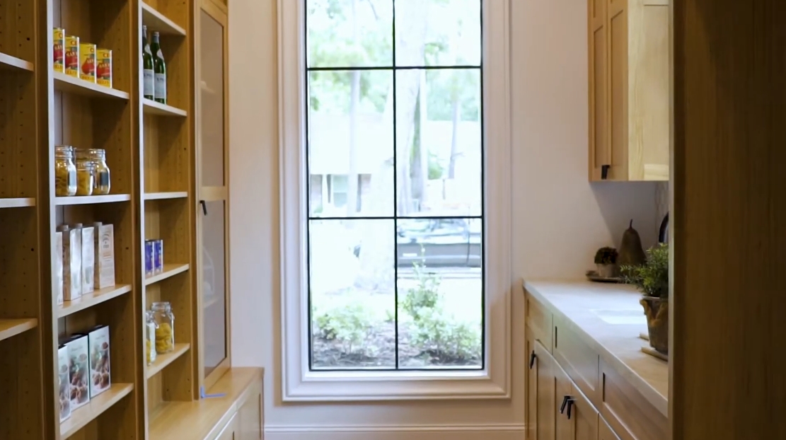 Tour 12211 Old Oaks Dr, Houston, TX vs. 23 Interior Design Photos