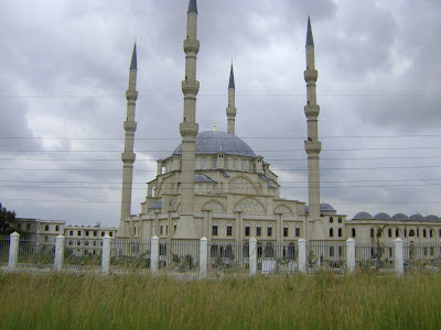 Największy meczet Nizamiye Mosque