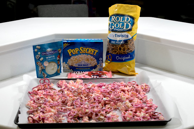 valentine's valentines valentine day snack treat dessert idea school popcorn pretzels m&ms chocolate pink mix