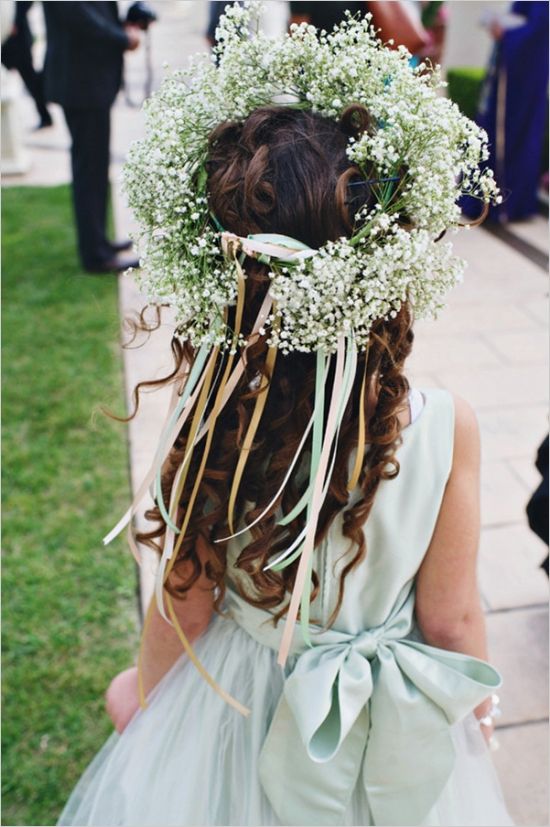 DIY: una corona de paniculata para niñas de tu boda - Quiero una boda perfecta - Blog Bodas