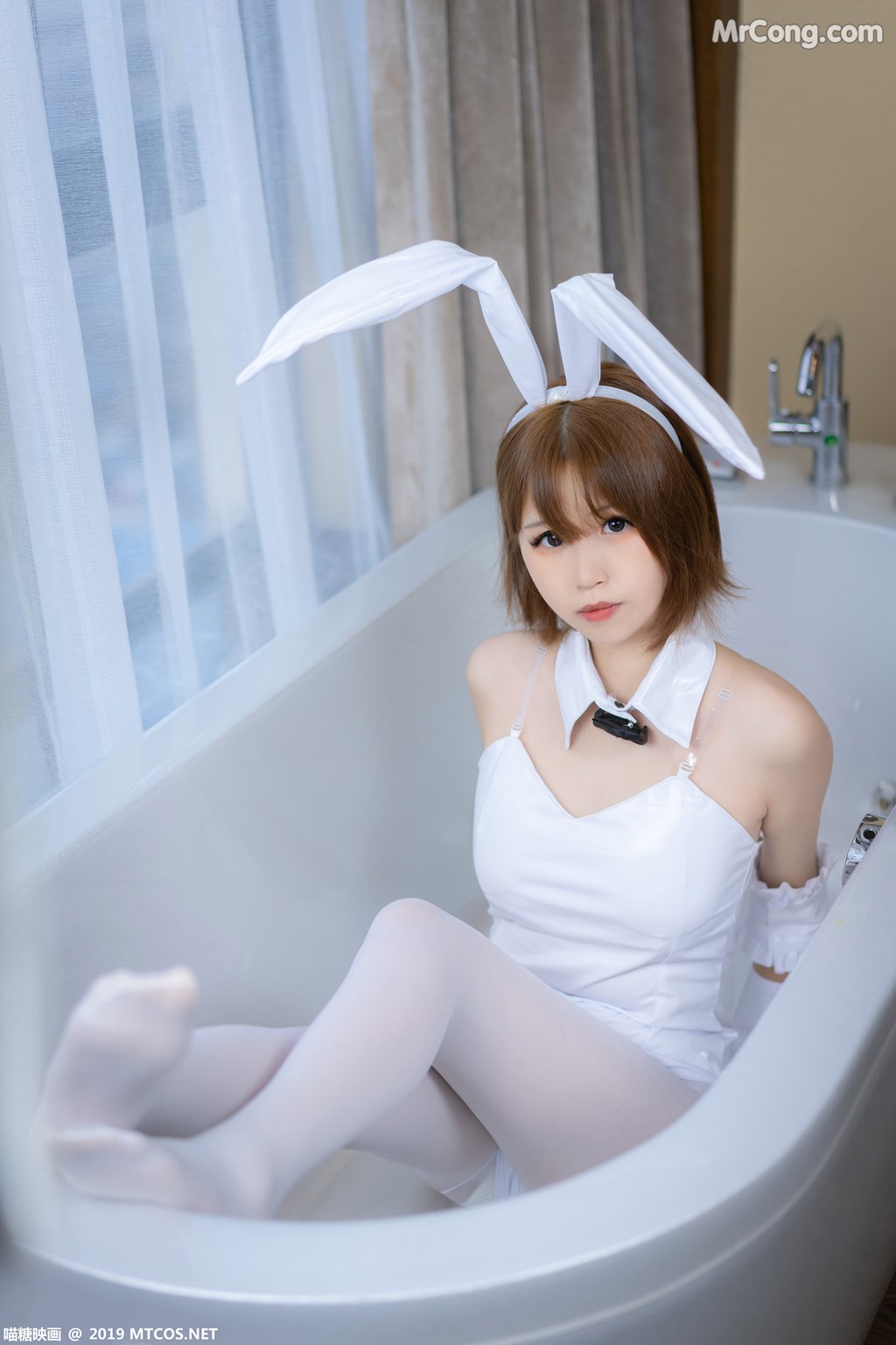 [MTCos] 喵糖映画 Vol.041: 白色兔女郎 (42P)