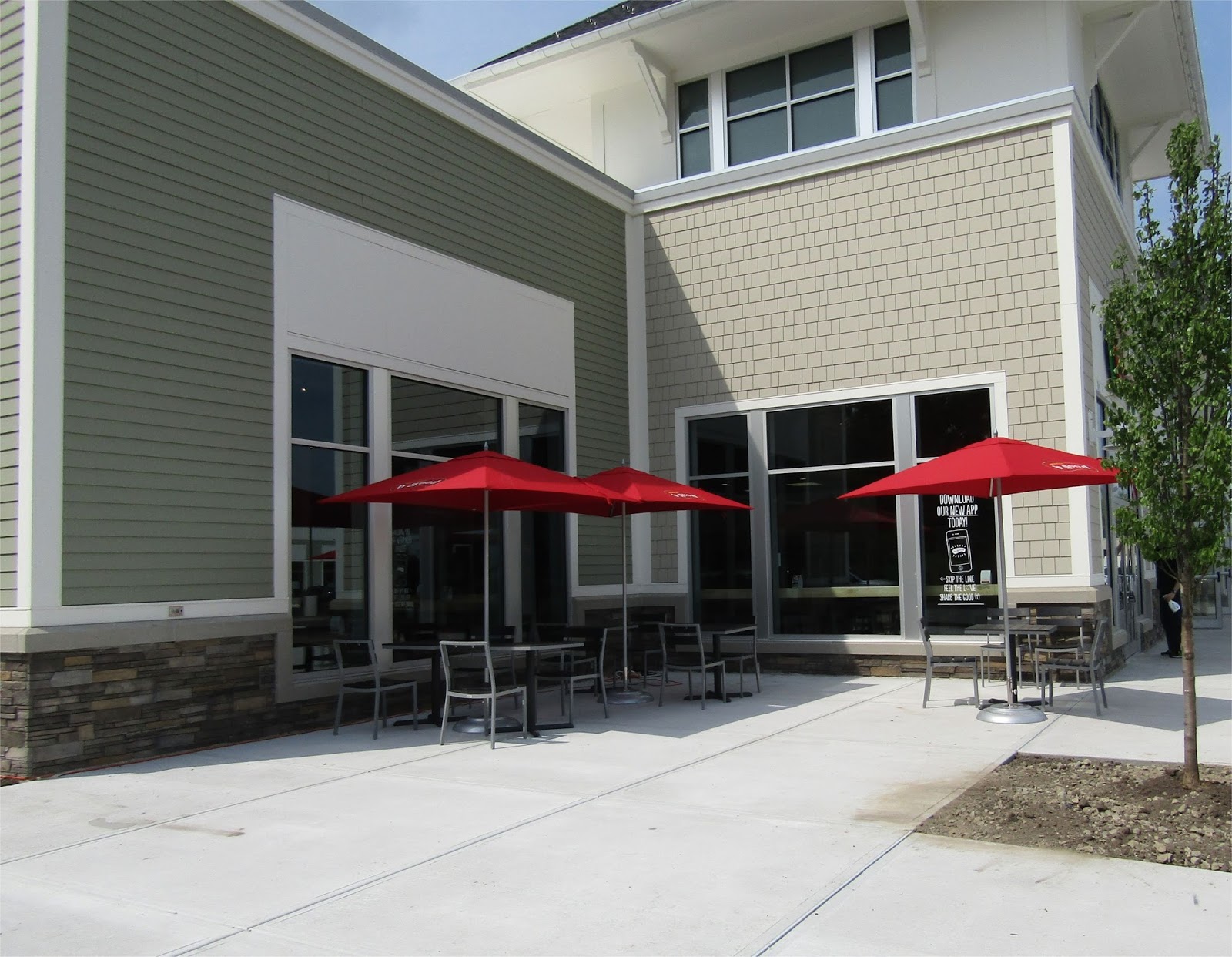 Bedford Mass What's new in Retail b.good Restaurant Reopens in